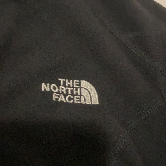 The NorthFace sweater - Picture 4 of 4